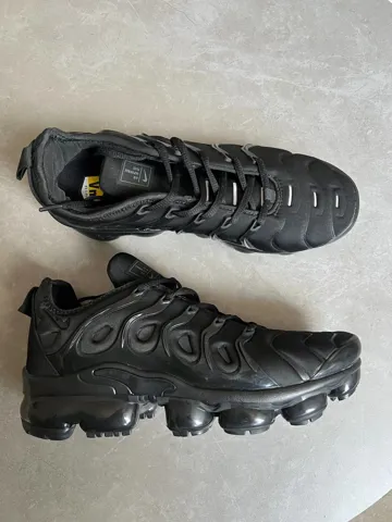 Nike Air VaporMax Plus Triple Black