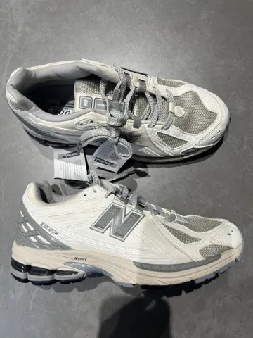New Balance 1906 'Cream/Grey'