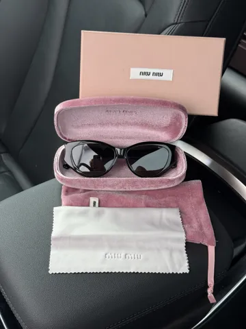 Miu Miu Black/Black SMU 61WS 56/15/148